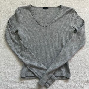 Brandy Melville Grey long sleeve top